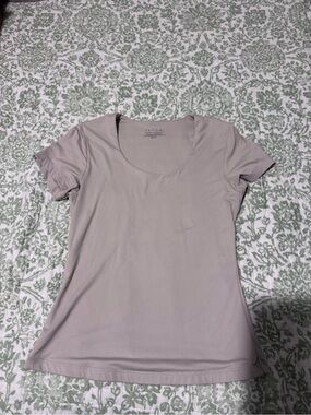 Tahari Light Taupe Scoop Neck Short Sleeve Tee